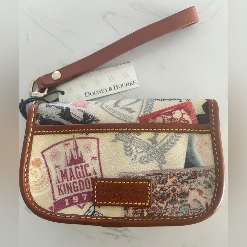 Dooney & Bourke Disney Parks Wristlet -Vintage Postcard Magic Kingdom Print- NWT - Picture 6 of 11